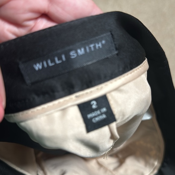 Beautiful champagne and black skirt - Picture 6 of 7